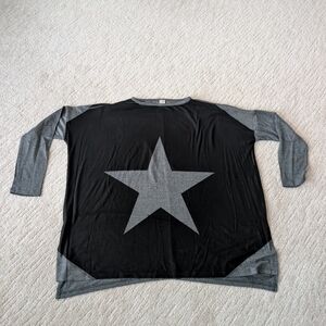 NWOT Go Couture SMALL Star Print Woman Shirt - Black and Gray Star Oversized